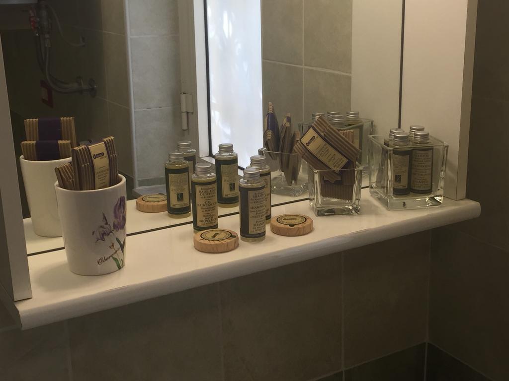 Casa Di Erminia Bed & Breakfast Napoli Dış mekan fotoğraf