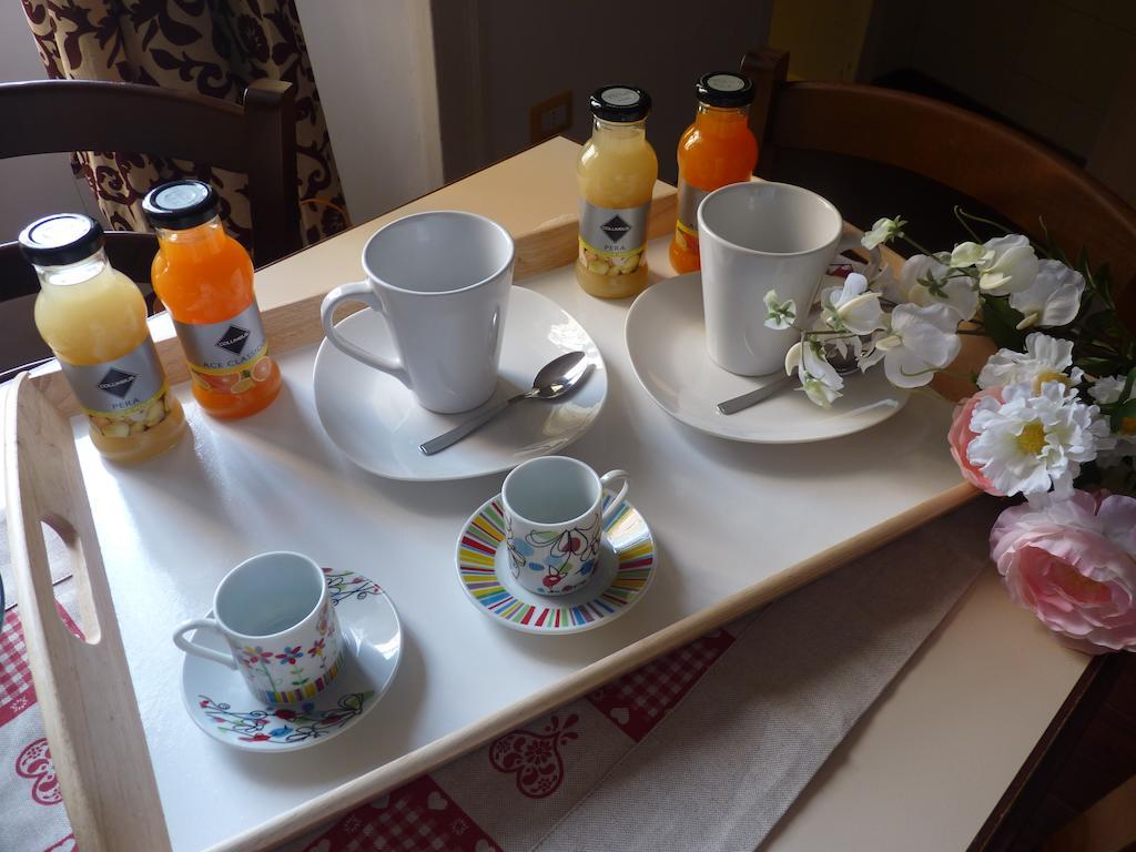 Casa Di Erminia Bed & Breakfast Napoli Dış mekan fotoğraf