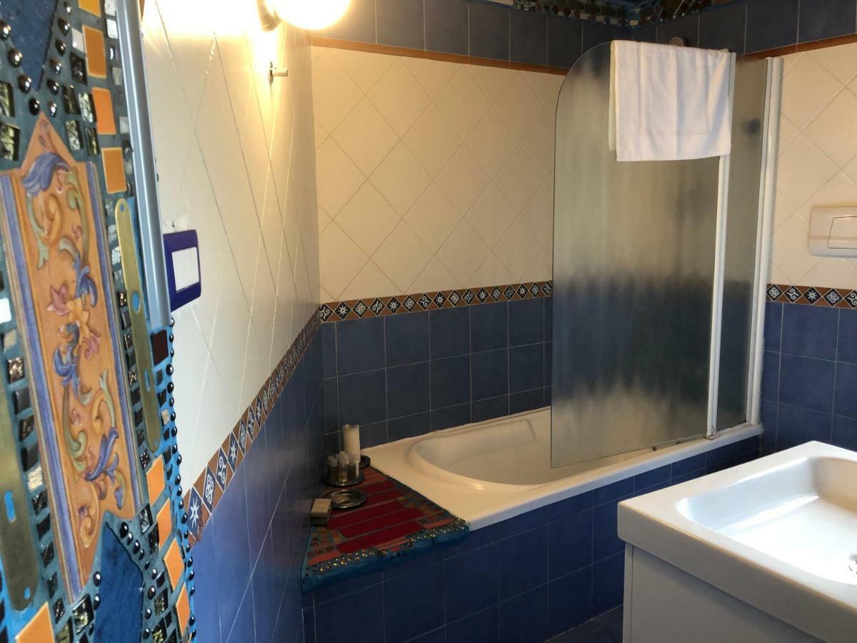 Casa Di Erminia Bed & Breakfast Napoli Dış mekan fotoğraf